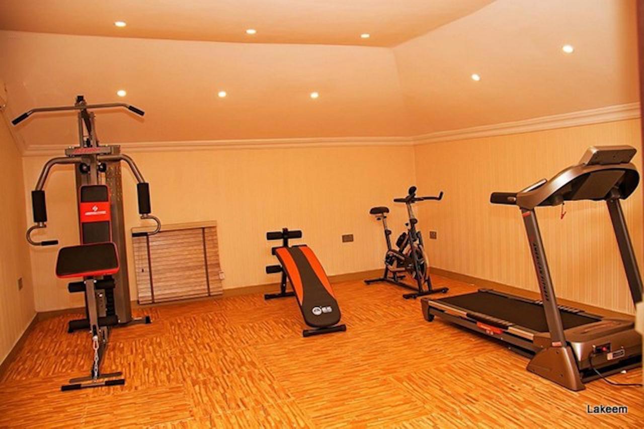 Lakeem Suites Agboyin Surulere Lagos Buitenkant foto