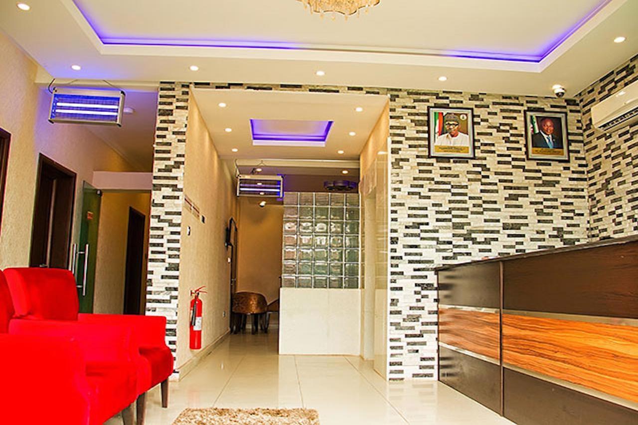 Lakeem Suites Agboyin Surulere Lagos Buitenkant foto